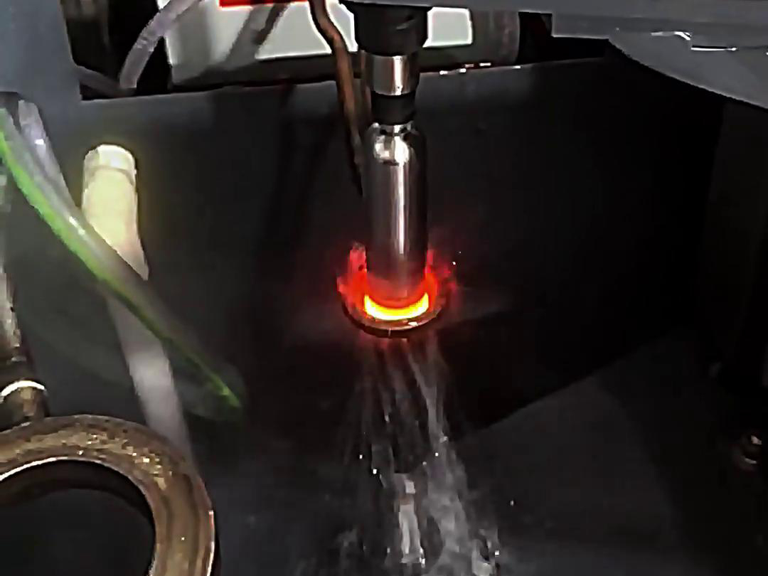 海拓超高頻淬火機床：精密零件熱處理的變革者