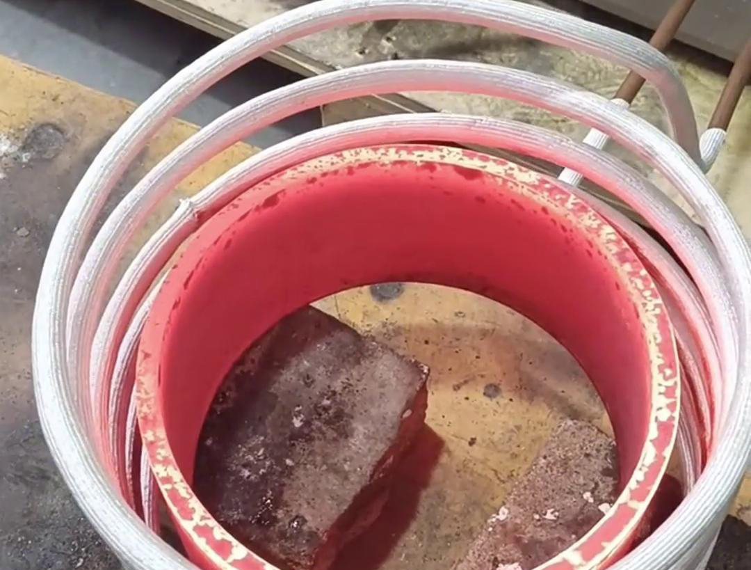 創新科技,加熱不再漫長等待,250mm 鋼管超音頻加熱瞬間搞定,高效節能,讓加熱變得更簡單