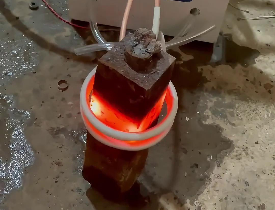 超音頻感應加熱設備，具有加熱均勻、熱效率高、操作簡便等特點