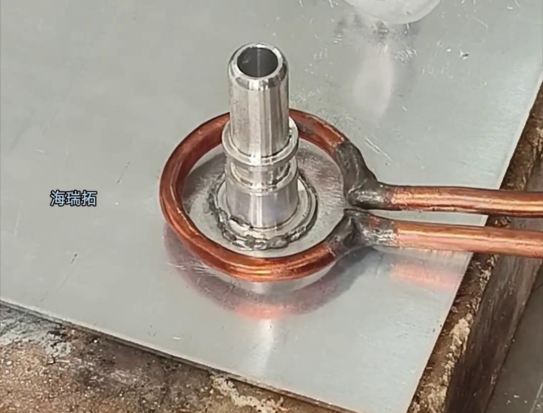 高頻焊接鋁件具有高效性、焊接質量、環保性能以及廣泛應用領域上